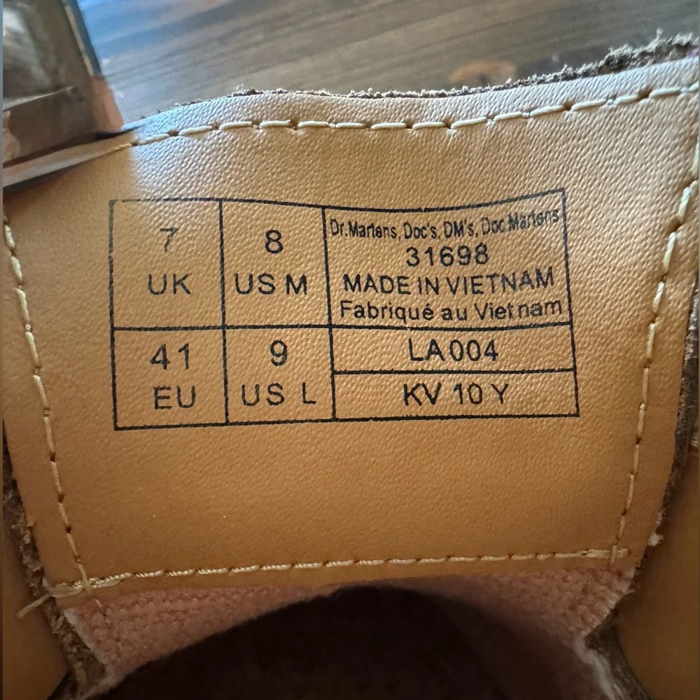 Dr. Martens Shoes - Picture 4 of 5